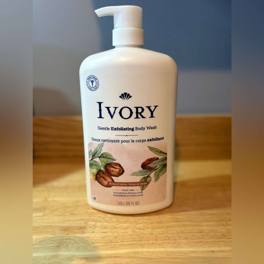 Gentle Exfoliating Body Wash - White/Pink